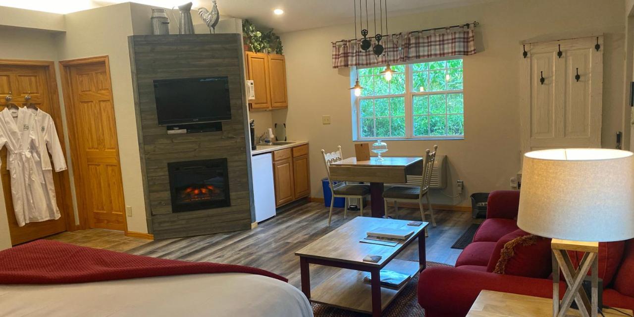 Hawk Valley Retreat & Cottages Galena Extérieur photo