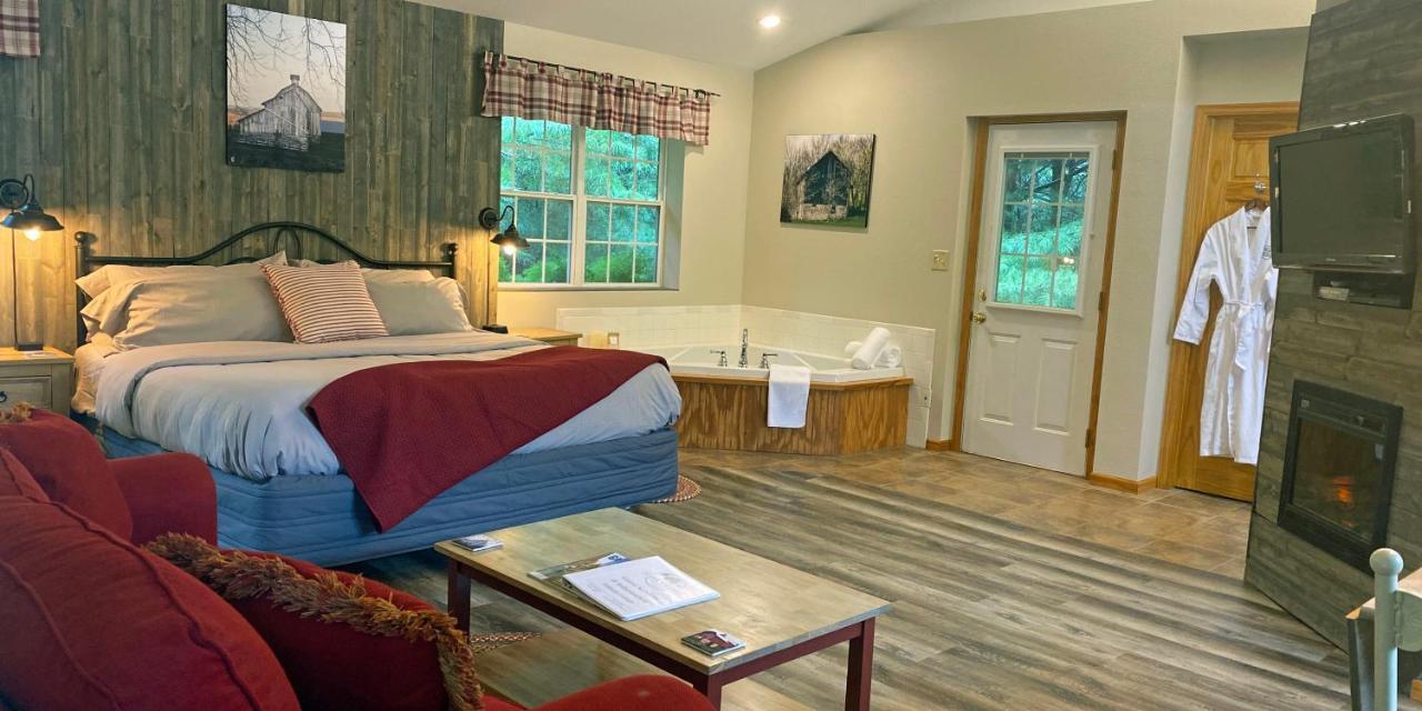 Hawk Valley Retreat & Cottages Galena Extérieur photo