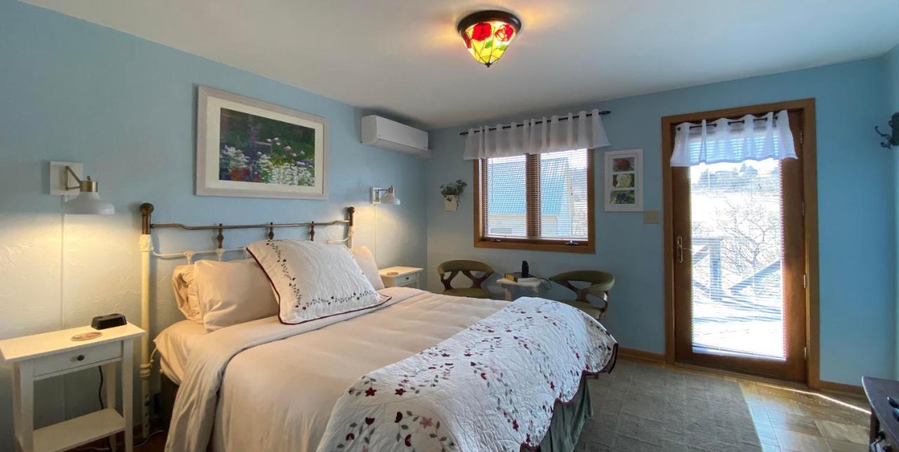 Hawk Valley Retreat & Cottages Galena Extérieur photo
