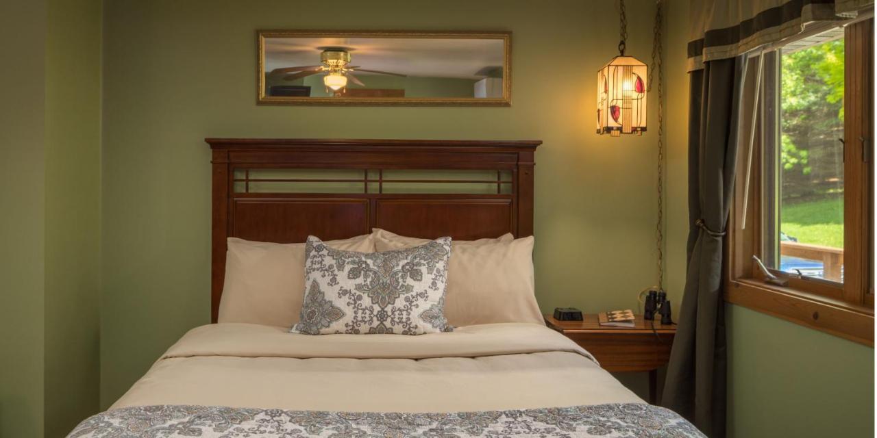 Hawk Valley Retreat & Cottages Galena Extérieur photo