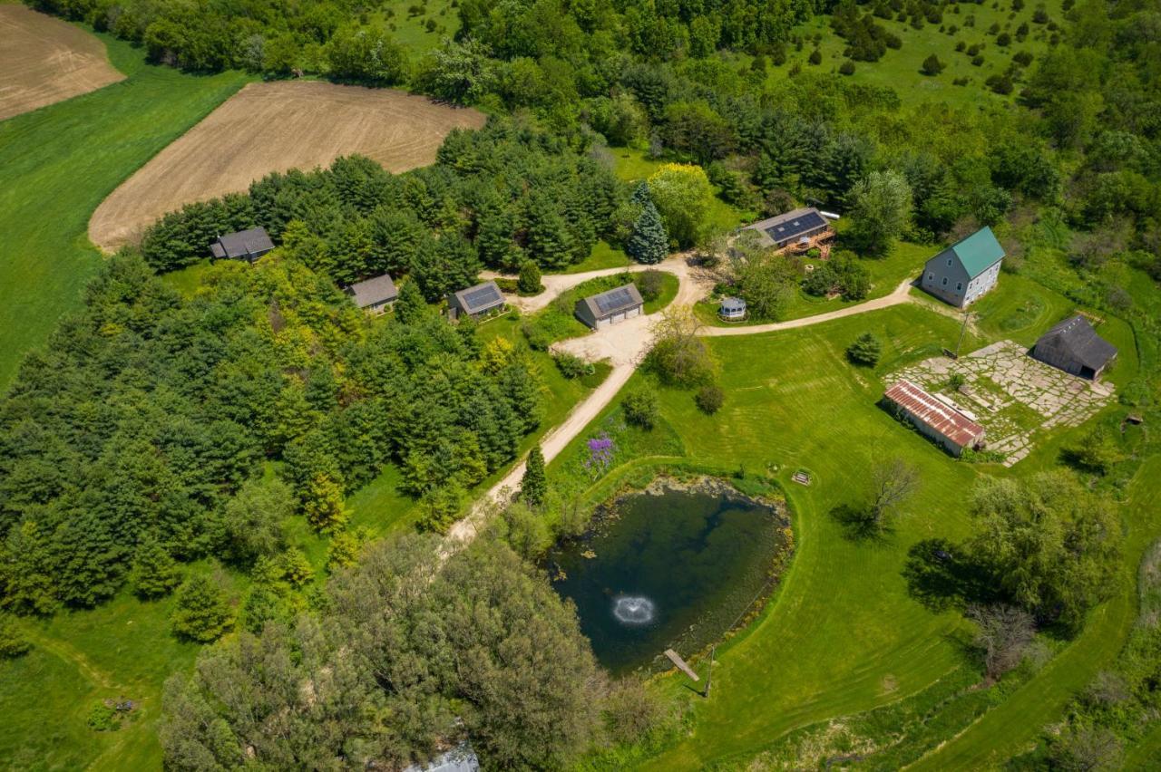 Hawk Valley Retreat & Cottages Galena Extérieur photo