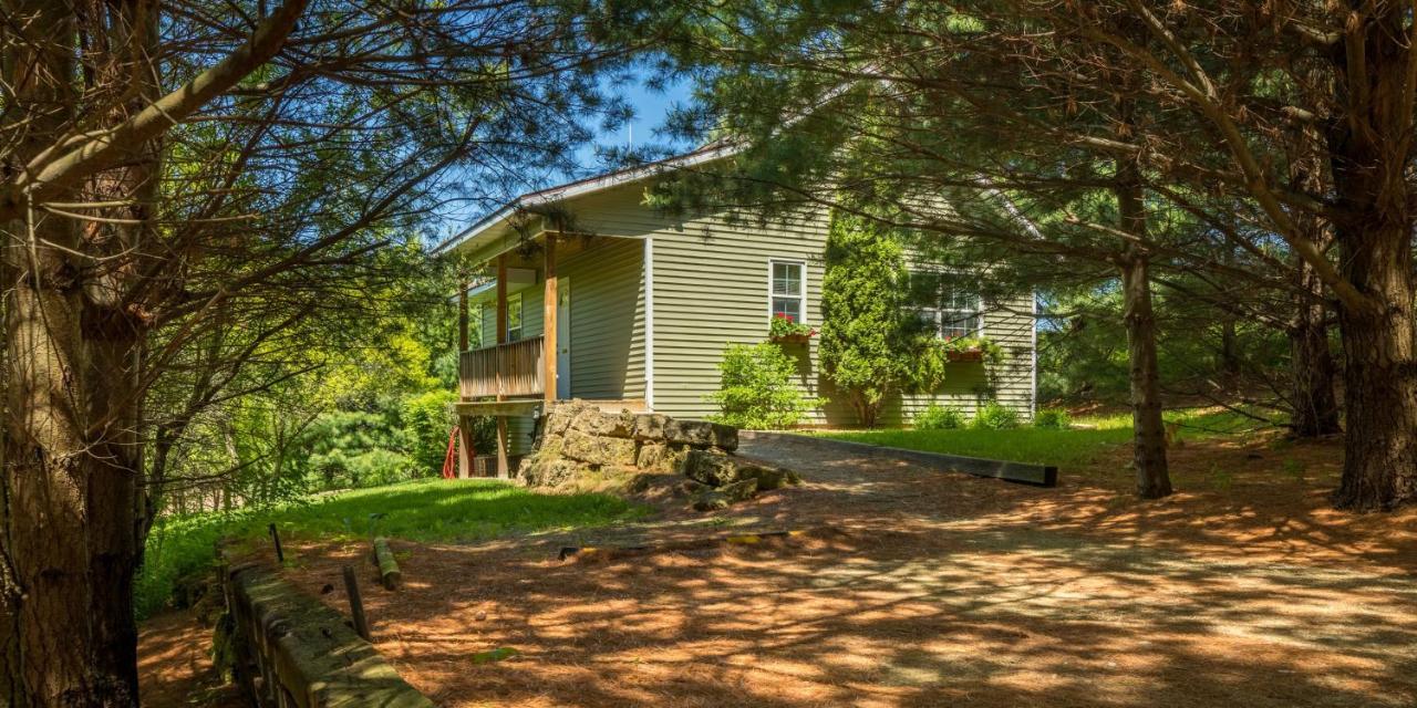 Hawk Valley Retreat & Cottages Galena Extérieur photo