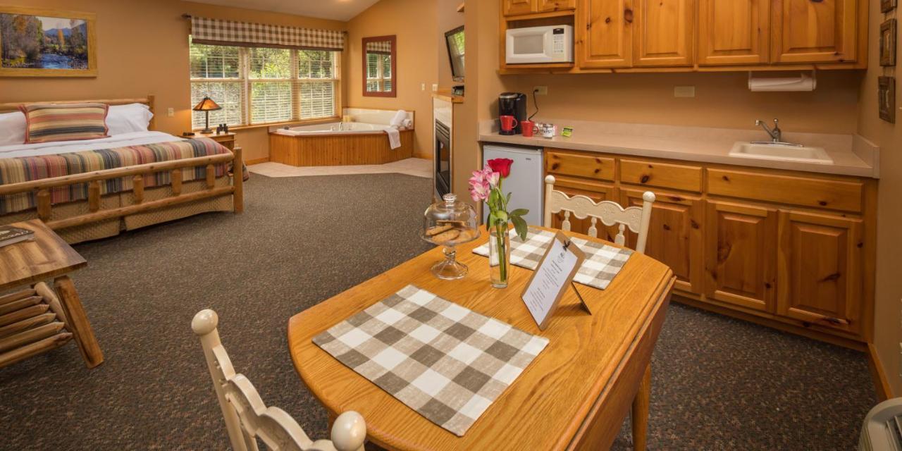 Hawk Valley Retreat & Cottages Galena Extérieur photo