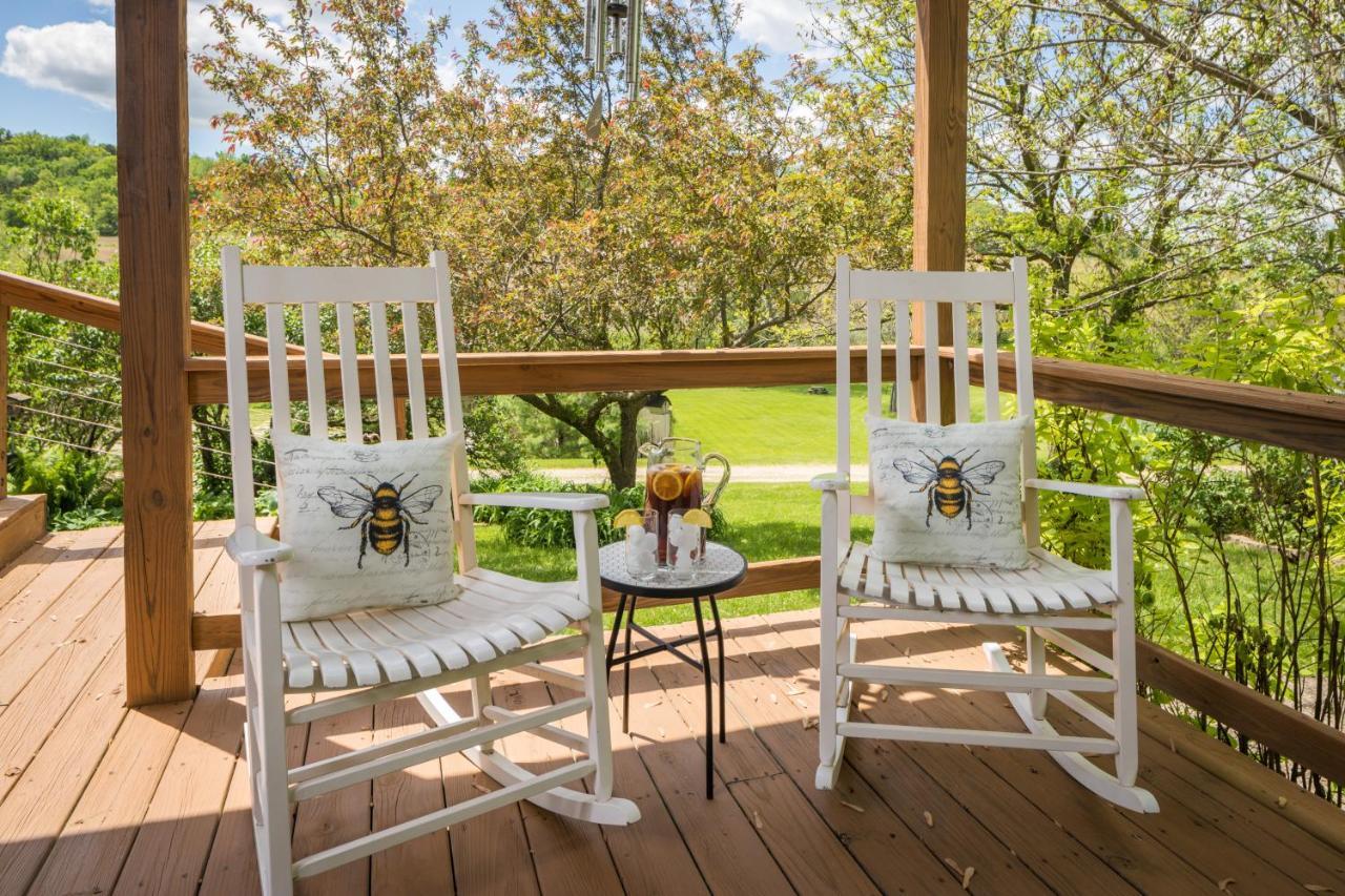 Hawk Valley Retreat & Cottages Galena Extérieur photo
